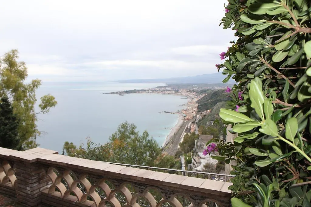 Apartment Iallia Bassia Taormina